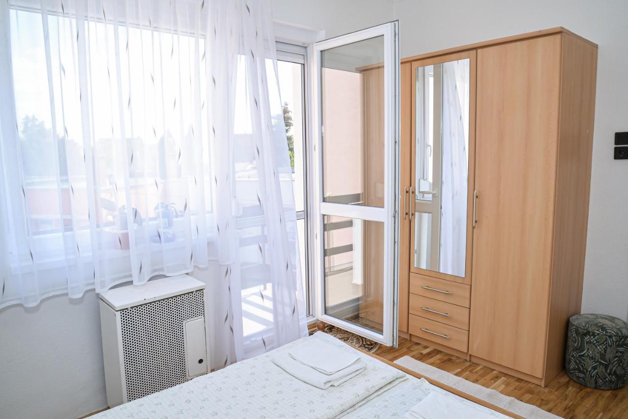 Lilla Vendégház Hajdúszoboszló Esterno foto