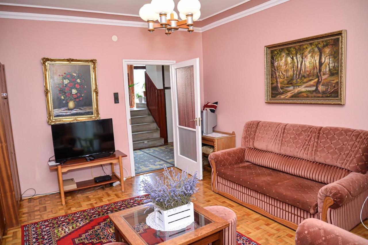Lilla Vendégház Hajdúszoboszló Esterno foto